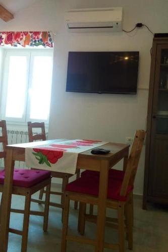 Apartments with a parking space Losinj, Losinj - 23816