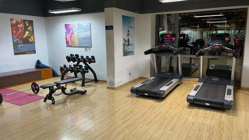 Gimnasio o instalaciones de fitness de Suzhou Foresight Apartment