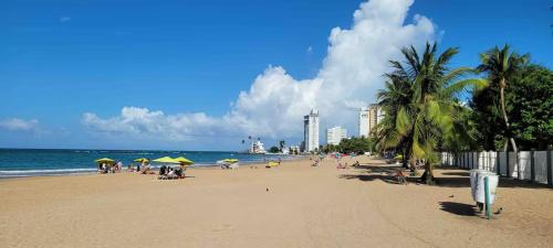 Isla Verde Studio Walk to Beach Free Parking Pool