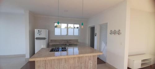 Kuchyň nebo kuchyňský kout v ubytování Casa Desejada na Morada da Praia