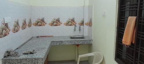 Dapur atau dapur kecil di Venkateswara Homestay