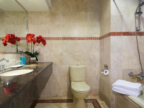 Bagno di Village Residence West Coast by Far East Hospitality