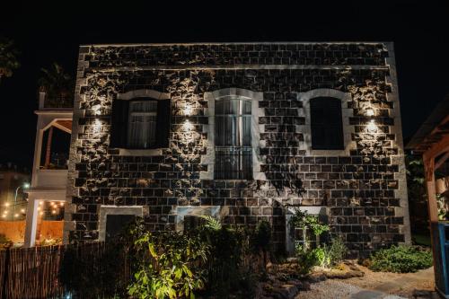 Το κτήριο όπου στεγάζεται  το ξενοδοχείο διαμερισμάτων
