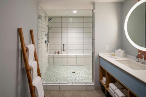 Bilik mandi di The Wayback, Pigeon Forge, A Tribute Portfolio Hotel
