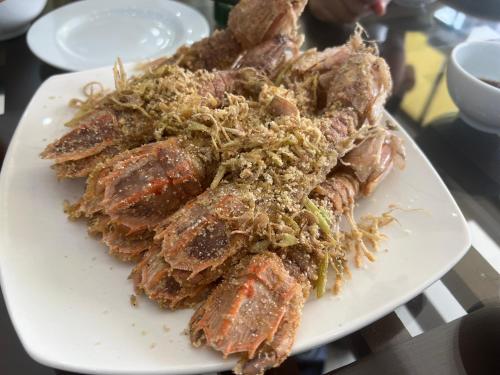 ホテルの敷地内または近くでの食事または食べ物