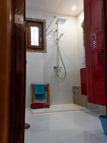 Koupelna v ubytování House with garden and parking 1 min from Grenoble