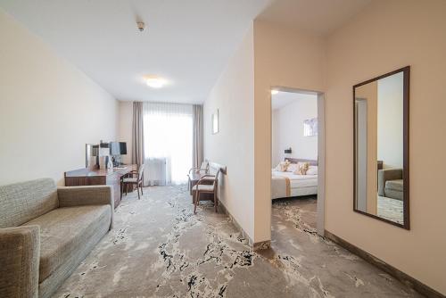 Ruang duduk di Hotel Astor