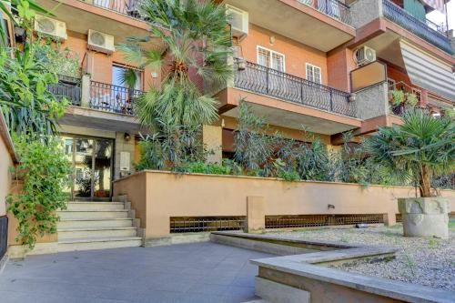 Vatican Loft with Balcony - Home and More