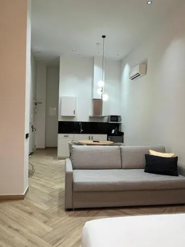 Blanq Marina Suites photo 6