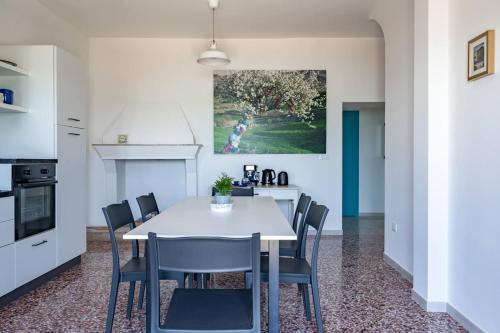 Η κουζίνα ή μικρή κουζίνα στο La casa di Maria - YourPlace Abruzzo