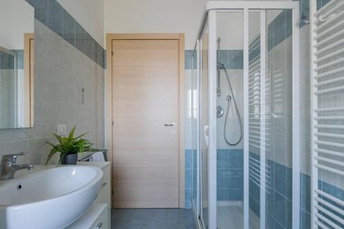 A bathroom at Spataro4 - YourPlace Abruzzo