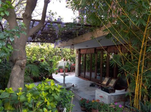 Jardín al aire libre en Magpie Villa