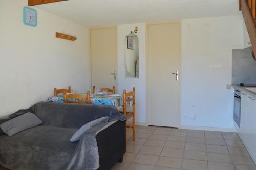 Photo de la galerie de l'établissement SP220-016 Maison 3 pièces mezzanine SAINT PIERRE LA MER, à Saint Pierre La Mer