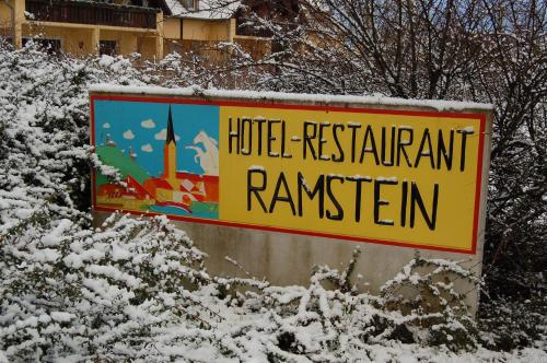 Auberge Ramstein Hôtel - Restaurant en invierno