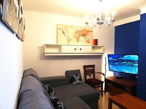 Μια τηλεόραση ή/και κέντρο ψυχαγωγίας στο IDEALLY located on BEACH
