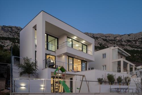 Luxury Villa Ivana Brela heated pool 28 m2, gym