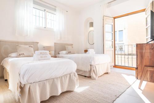 Spanish Architectural Gem Duplex - Center by REMS