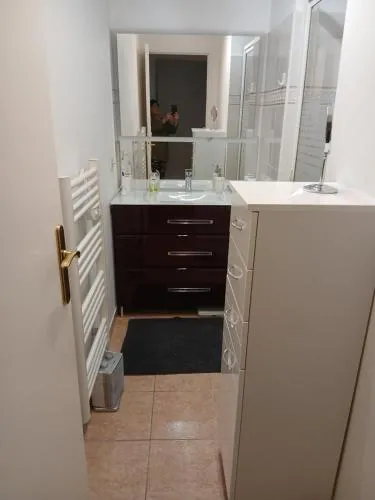 Location chambre 2 personnes chez Angela photo 6