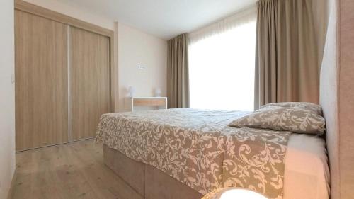 Elite Residence 7A