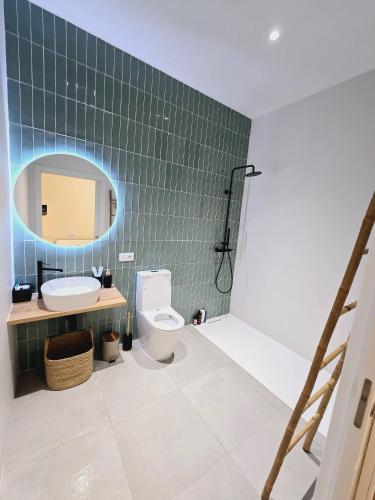 Cozy Retreat in Heart of Valencia Perfect for Couples n Families