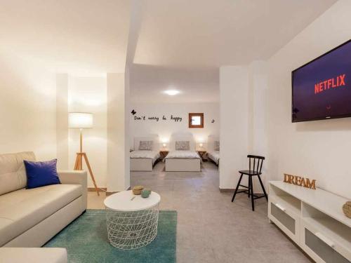 Villa con piscina climatizada y vistas al Golf