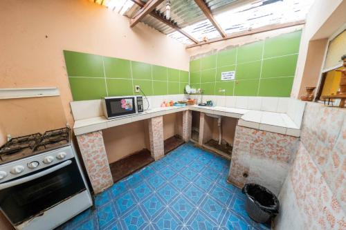 Kuchyň nebo kuchyňský kout v ubytování Guest House for 6 people