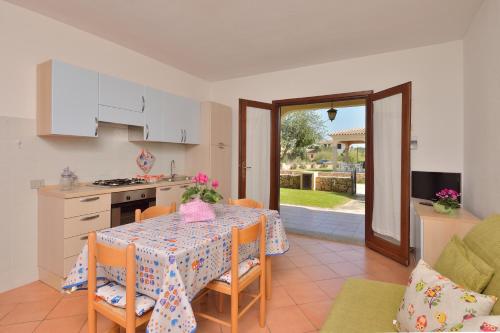 Η κουζίνα ή μικρή κουζίνα στο Residence Le Canne