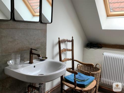 Ένα μπάνιο στο Algranate - Maison du Tisserand