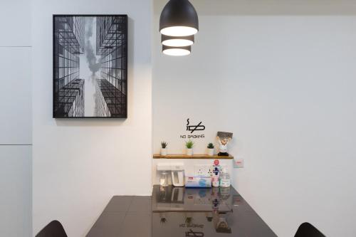 Η κουζίνα ή μικρή κουζίνα στο SS15 Courtyard Subang Jaya Sunway Designer Studio Suite Netflix WiFi