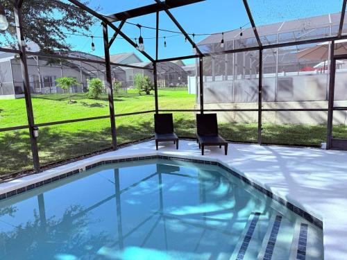 Private pool home, a hop away from Private pool home, a hop away from the Theme Parks photo 5