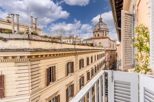Flat with Lovely Views near Piazza Navona