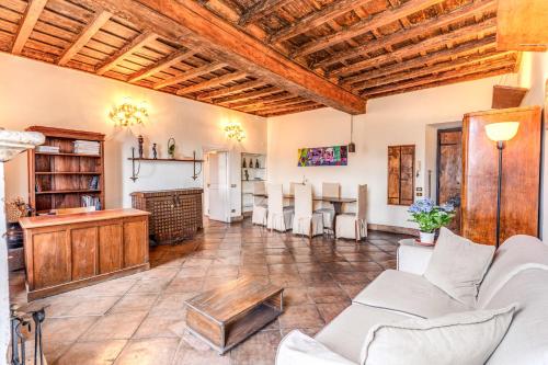 Flat with Lovely Views near Piazza Navona