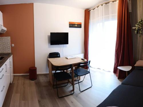 Appartement rénové avec parking à Cauterets - FR-1-812-128