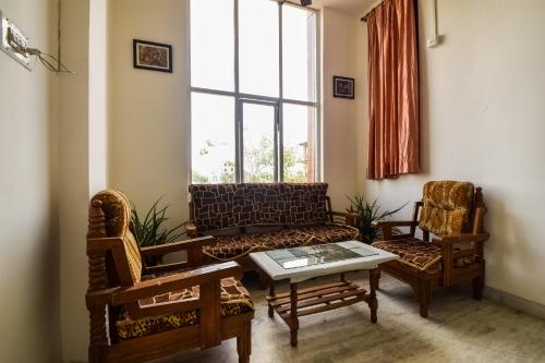 Χώρος καθιστικού στο Hotel O Kanchan Residency