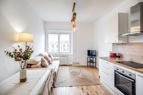 Naos Suite close Popolo Square