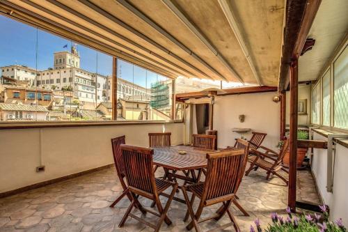 Attic with Terrace by Trevi Fountain