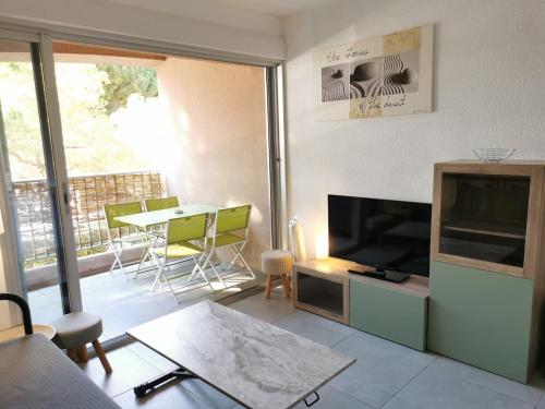 Studio cabine Port d'Hyères et pkg gratuit