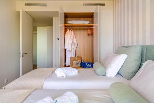 Blue Well Being Beachfront Pool and Spa Raia - BY BEDZY