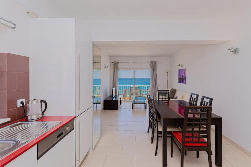 Frente praia SIM T3 Praia Quarteira by HsRentals