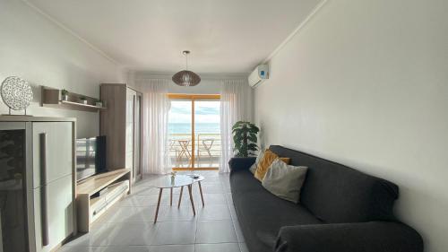 Quarteira Frente Praia II by HomeSlow Rentals