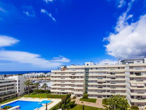 Penthouse Triplex L25 T2 by HsR Vilamarina