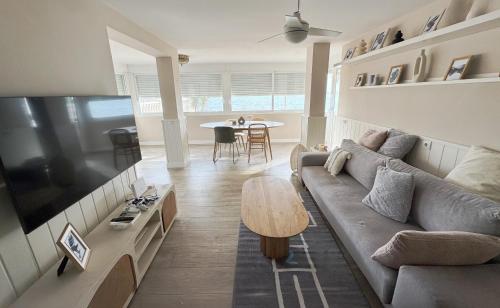 Exclusivas vistas al Mar Mediterraneo con terraza By Turihome