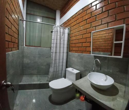 Bilik mandi di Top tower Caleta Grau Top Host