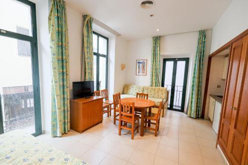 Apartamentos Royal