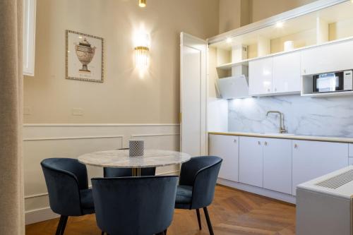Calzaiuoli Gold Private House with Terrace