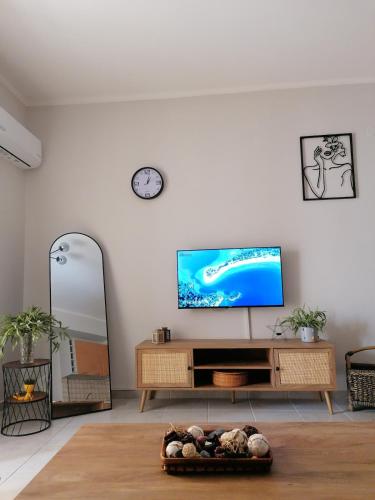 ROBERT's Flat in Nafplio Town Centre