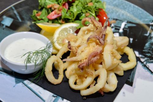 Makanan di atau berdekatan aparthotel ini