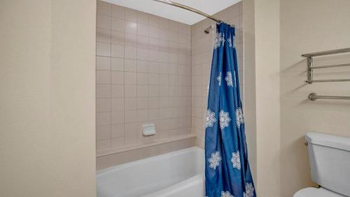 Koupelna v ubytování Oceanfront Studio in Daytona Beach Resort