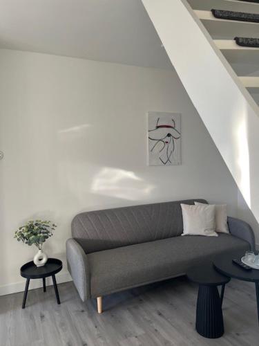 Ruang duduk di Cozy 2 bedroom apartment
