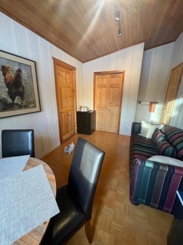 Postel nebo postele na pokoji v ubytování Entre Pierre et Bois - B&B - Couette et Café